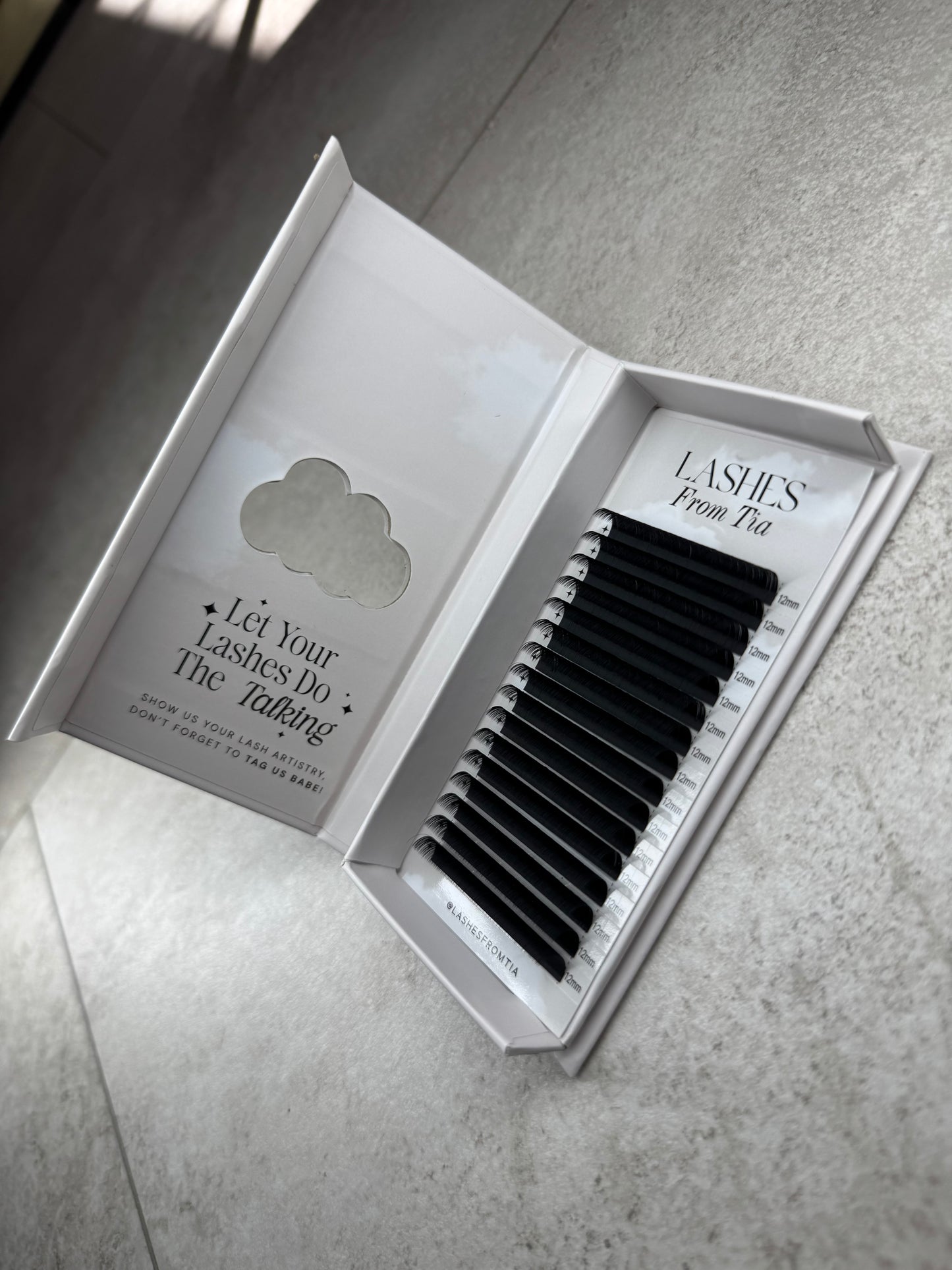 Normal Fanning Volume Lashes 0.03