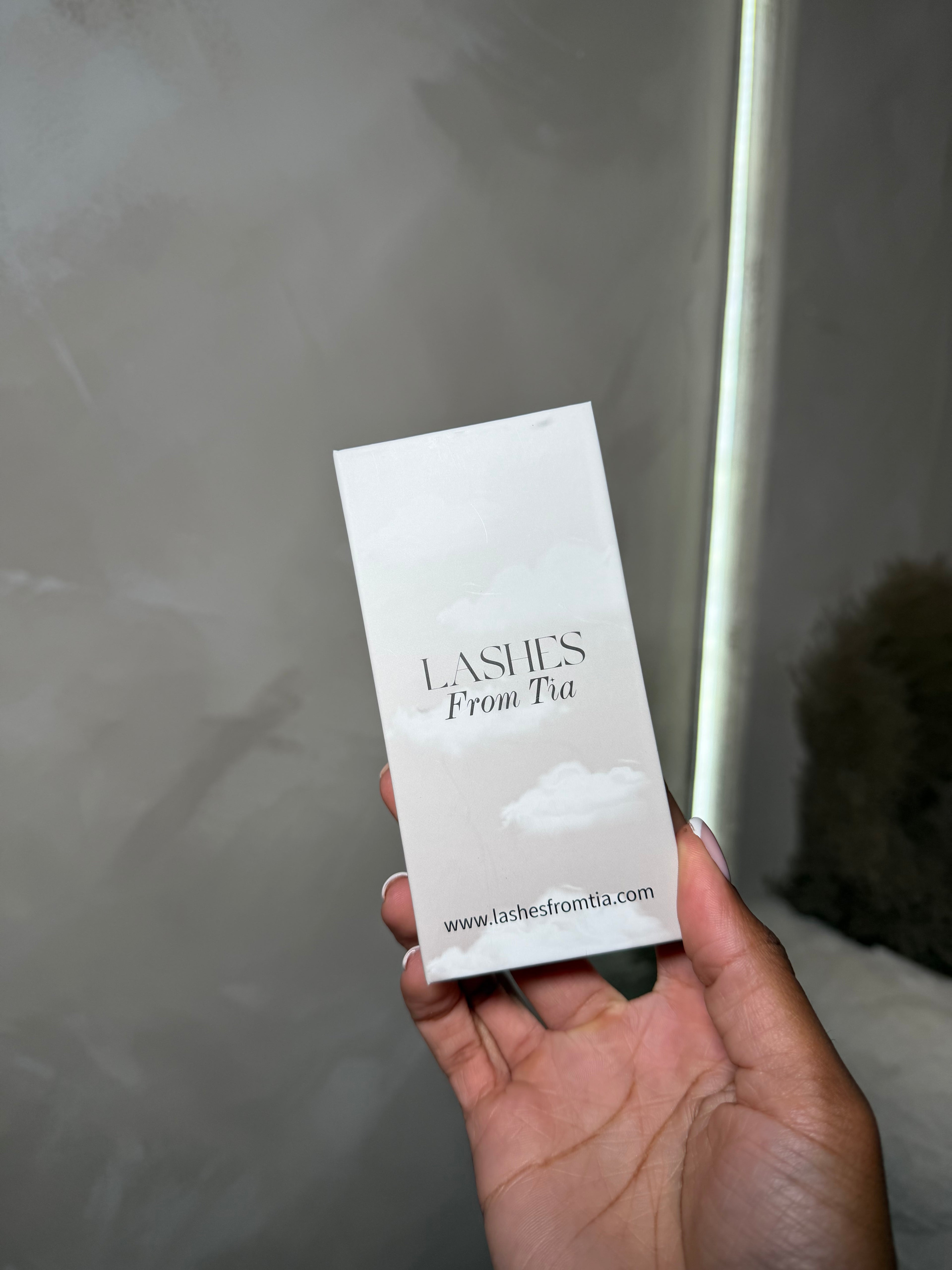 OLD PACKAGING LASH TRAYS