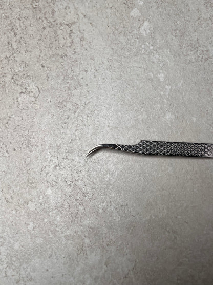 Curved Fanning Tweezers - Non Fibre